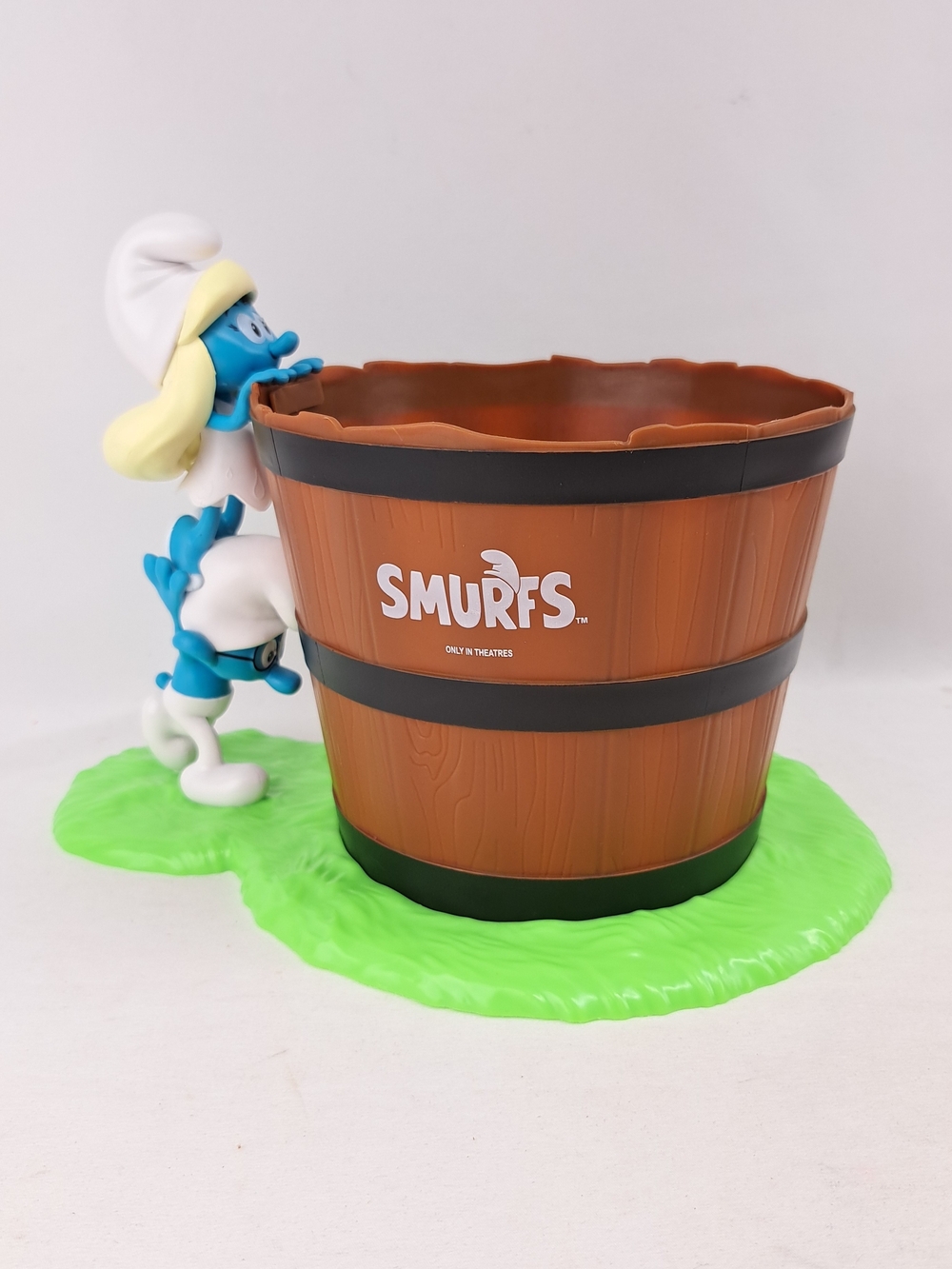 Popcorn Barrel Brown with Blue Smurf Accent
